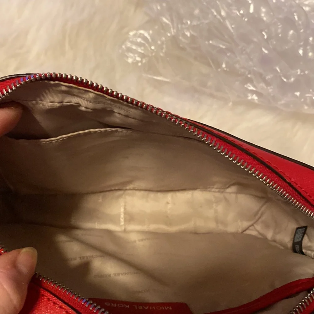 Michael Kors, red purse, excellent used condition - Picture 5 of 8